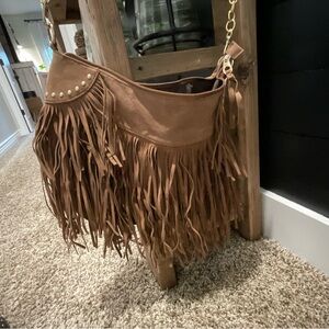 Chic Tan Fringe Shoulder Bag with Gold Chain